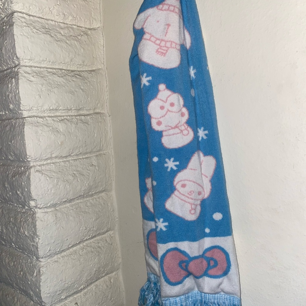Hello kitty and friends scarf